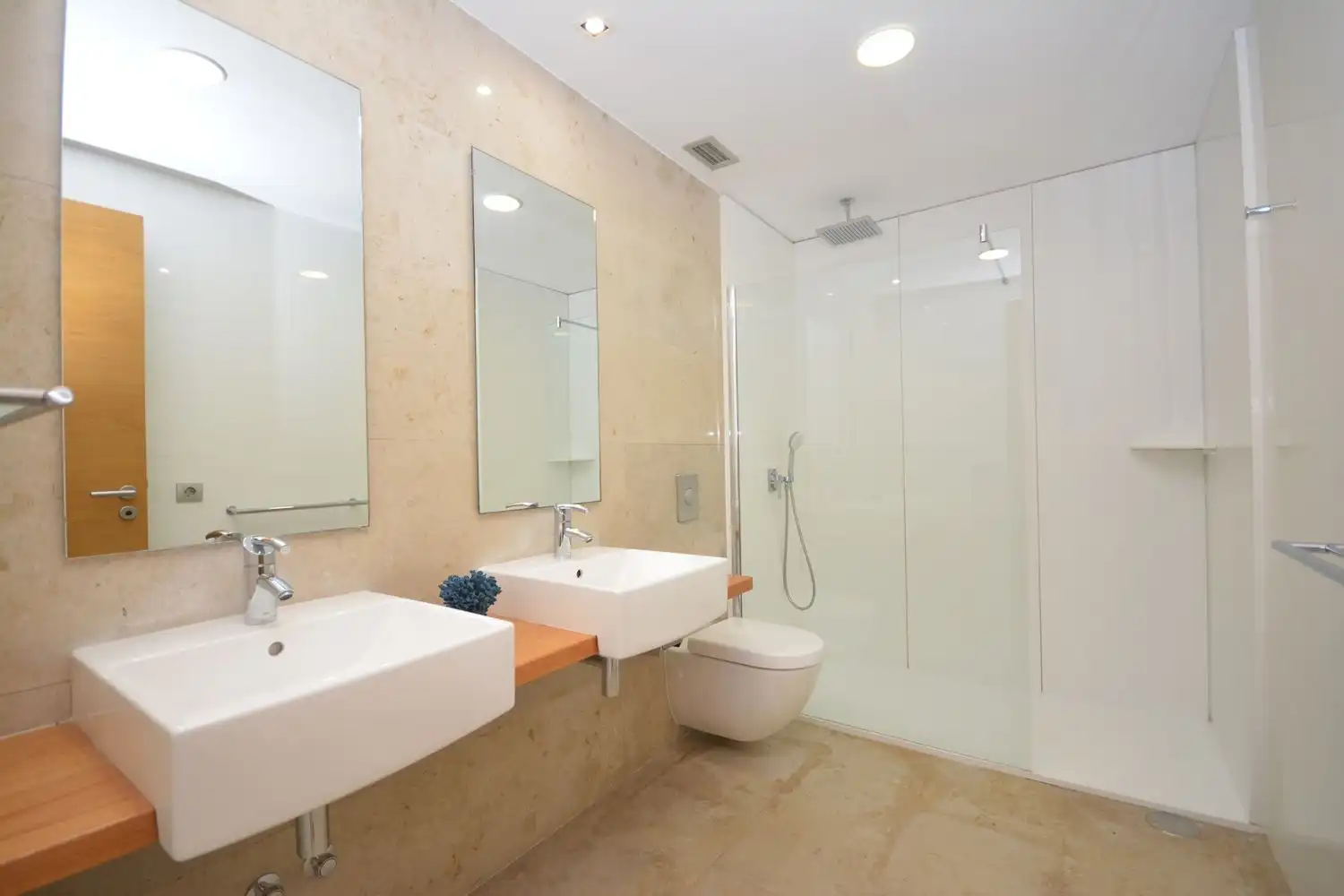 Baño de Piso en venta en Santa Cruz de Tenerife con Aire acondicionado y Terraza