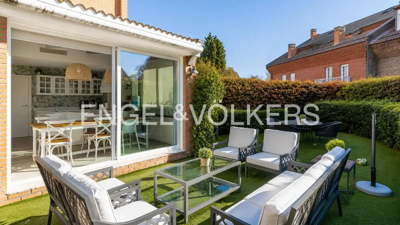 Terraza de Casa adosada en venta en Madrid con Aire acondicionado, Calefacción y Jardín privado
