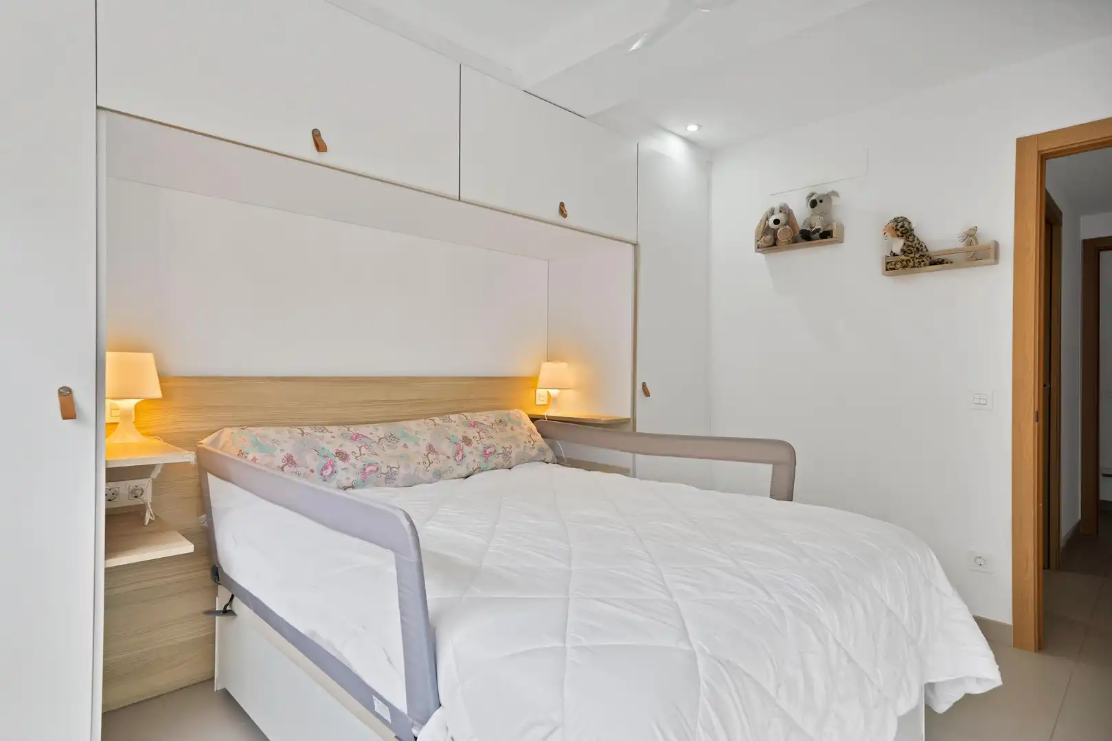 Dormitori de Apartament en venda en Marbella amb Aire condicionat