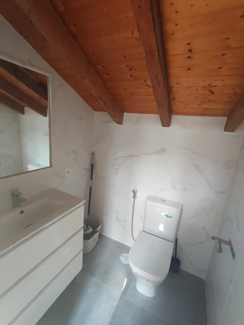 Badezimmer von Loft zur Miete in Málaga mit Klimaanlage, Terrasse und Möbliert