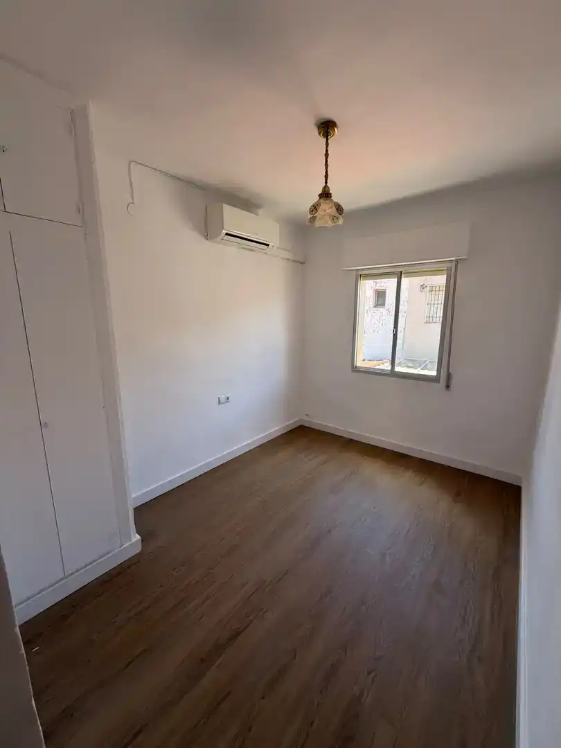 Dormitori de Casa adosada en venda en Cartagena amb Aire condicionat, Jardí privat i Parquet