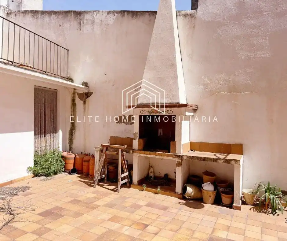 Exterior view of Houses for rent in Benicasim / Benicàssim  with Storage room and Balcony