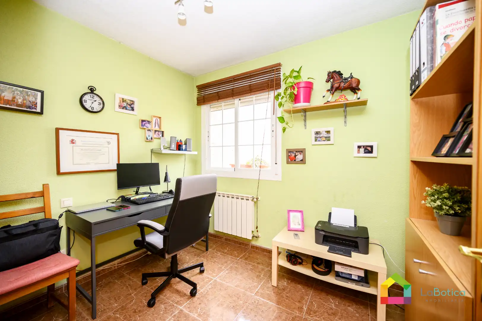 Detached homes for sale in Esquivias  with Air Conditioner, Heating and Balcony