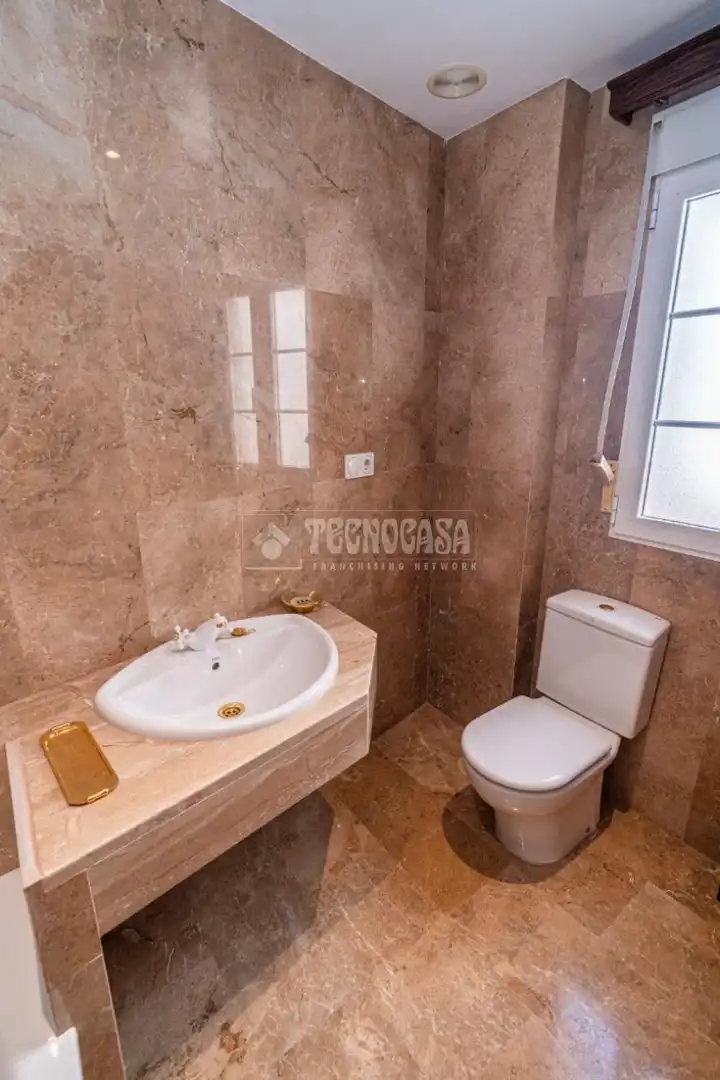 Baño de Piso en venta en Linares con Calefacción