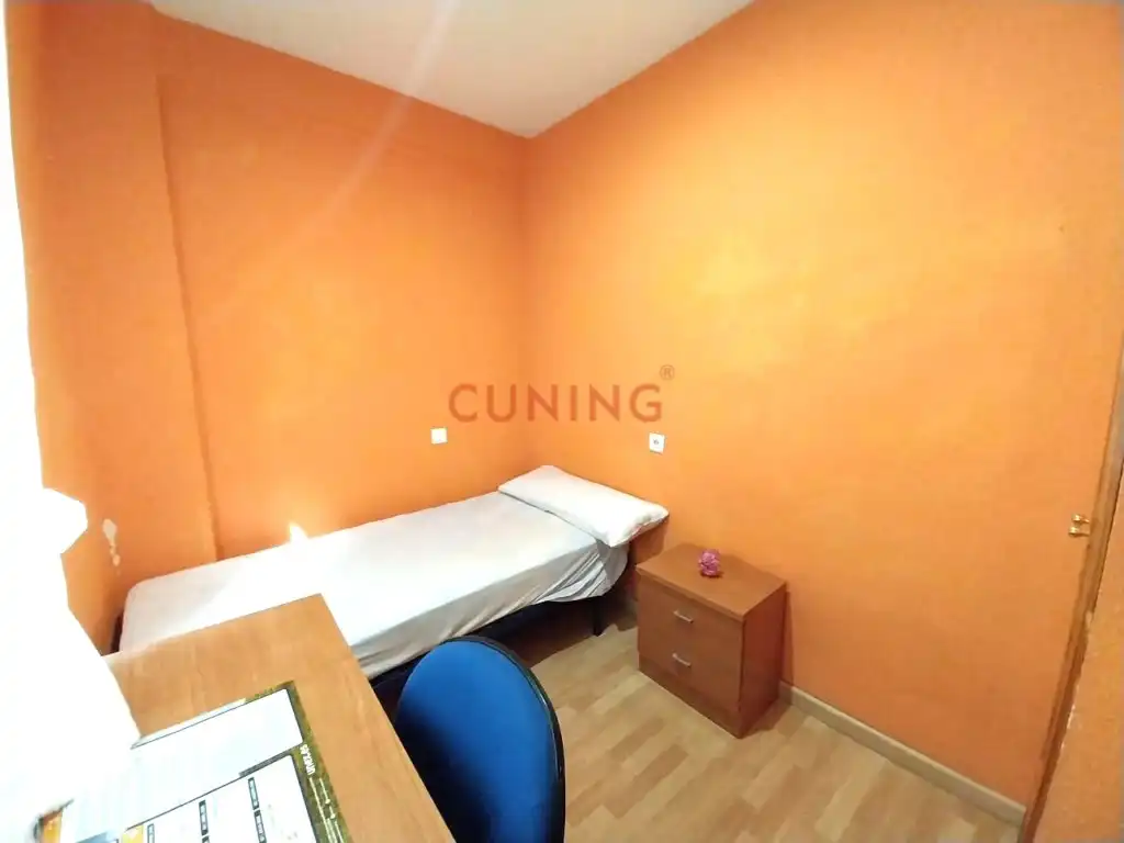 Bedroom of Flat for sale in Cáceres