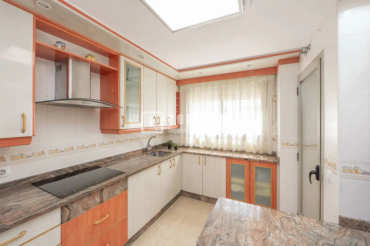 Kitchen of Flat for sale in Pinto  with Air Conditioner, Heating and Terrace