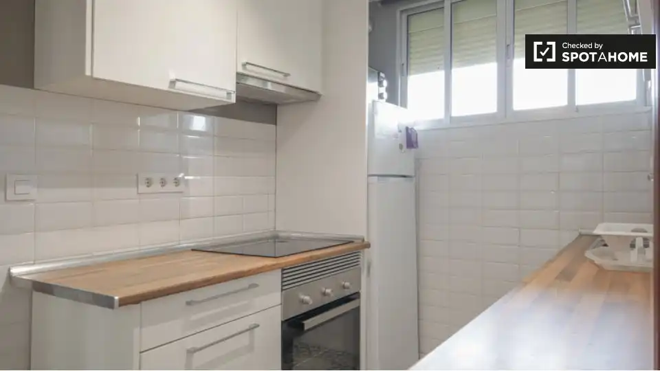 Kitchen of Flat for rent in Madrid  with Air Conditioner, Heating and Furnished