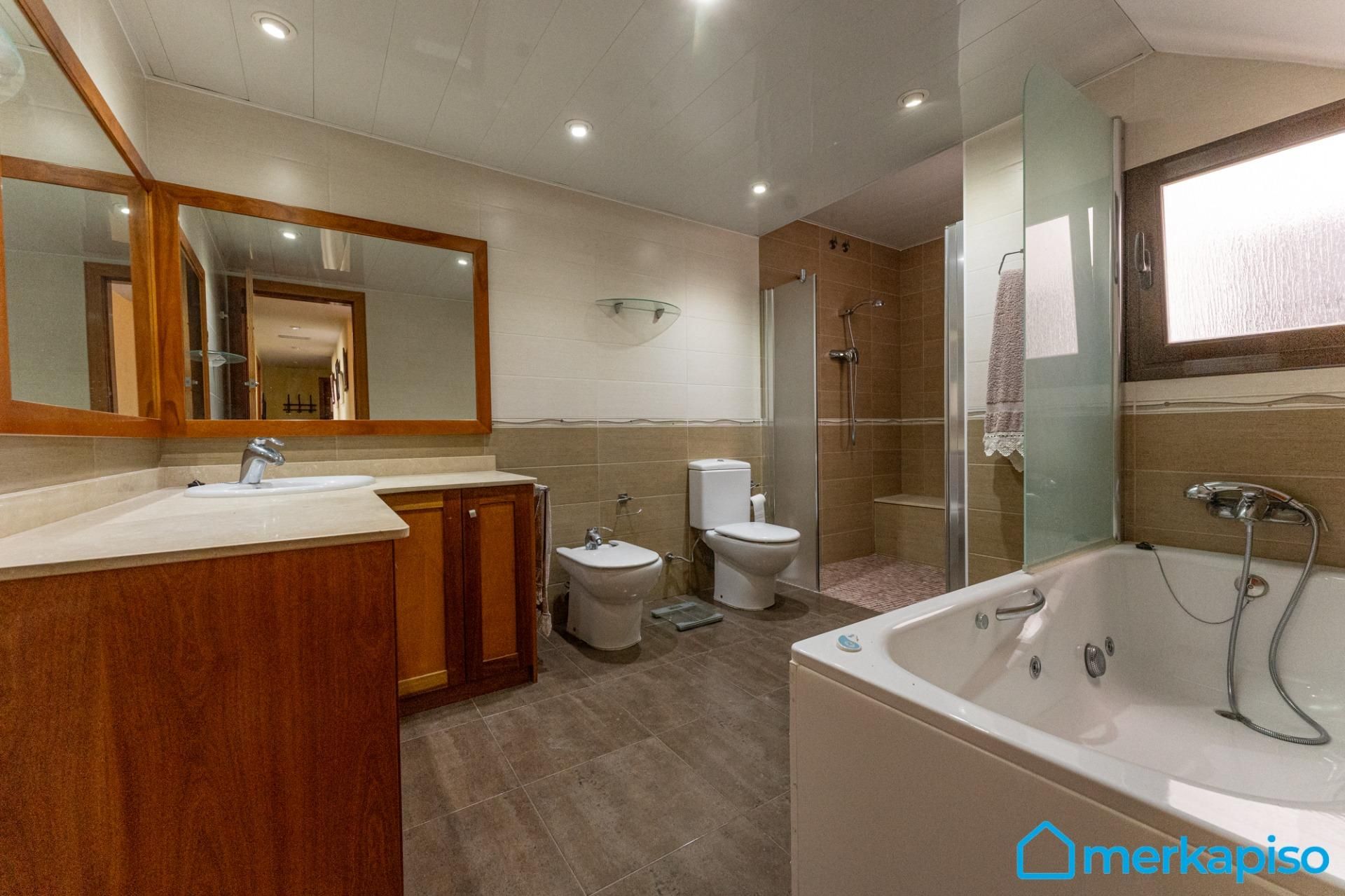 Bathroom of Duplex for sale in Castelldefels  with Air Conditioner, Heating and Terrace
