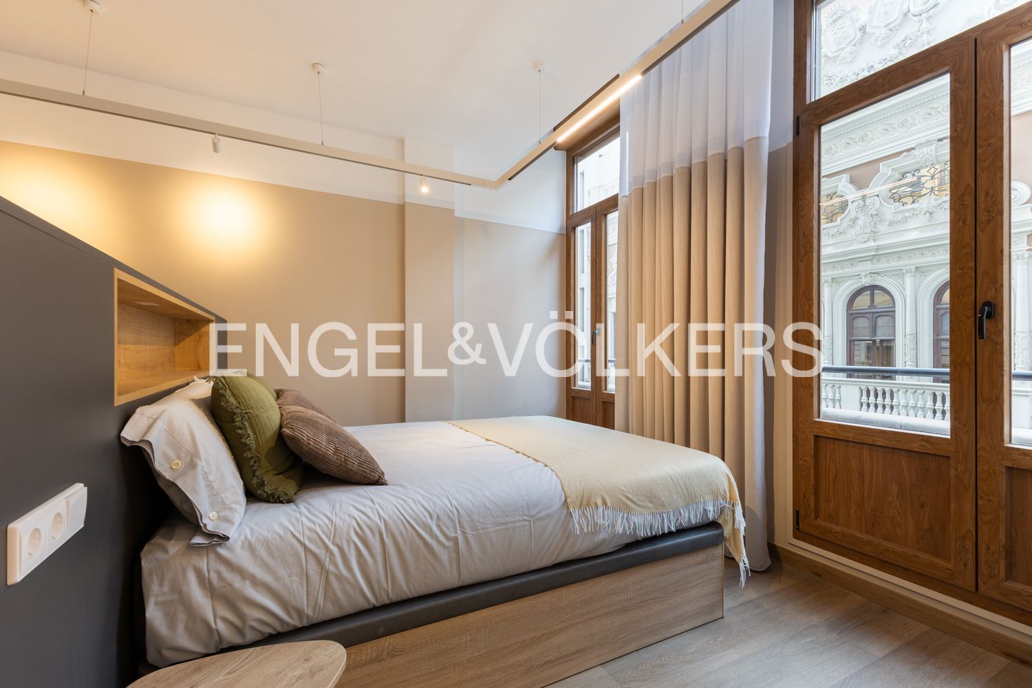 Dormitori de Pis de lloguer en  Valencia Capital amb Aire condicionat, Calefacció i Moblat