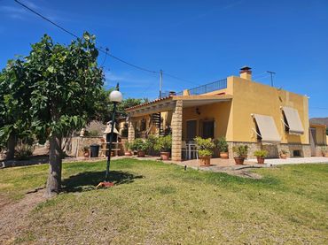 Casa amb piscina en venda a Lugar LAS LOMAS