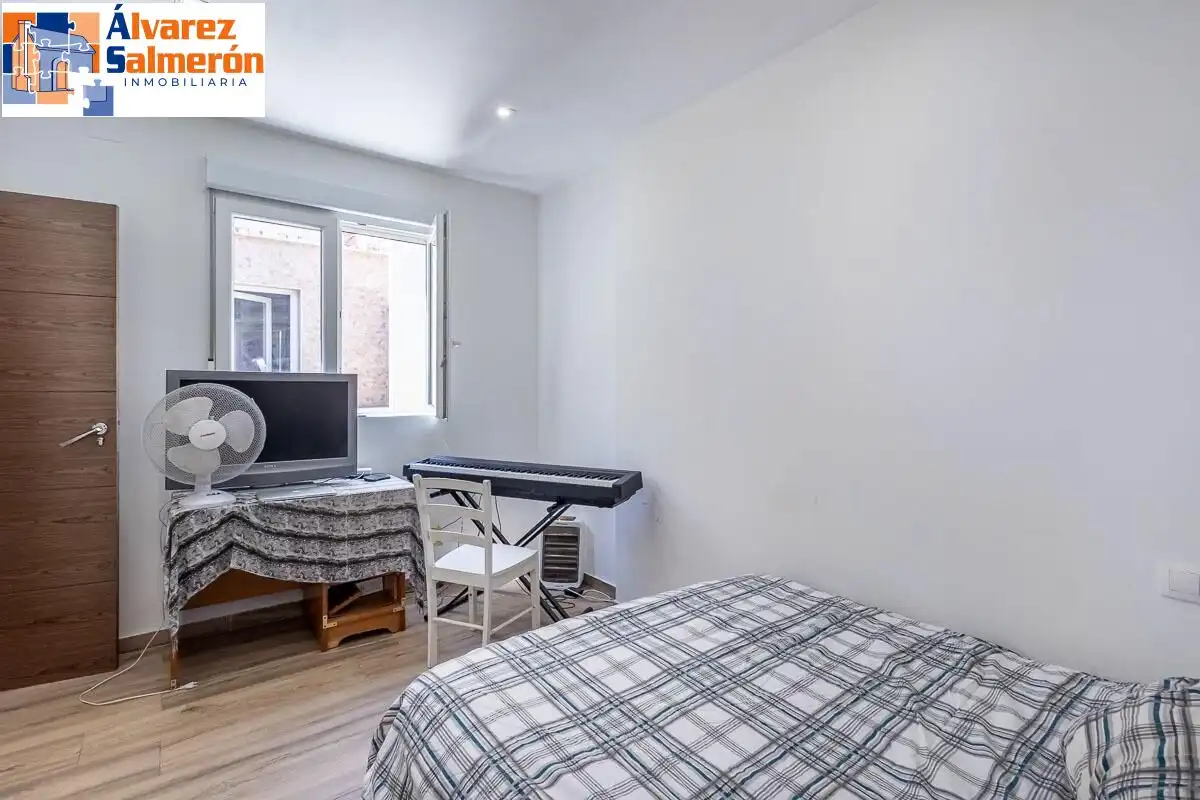 Habitación de Ático en venta en Granada con Terraza