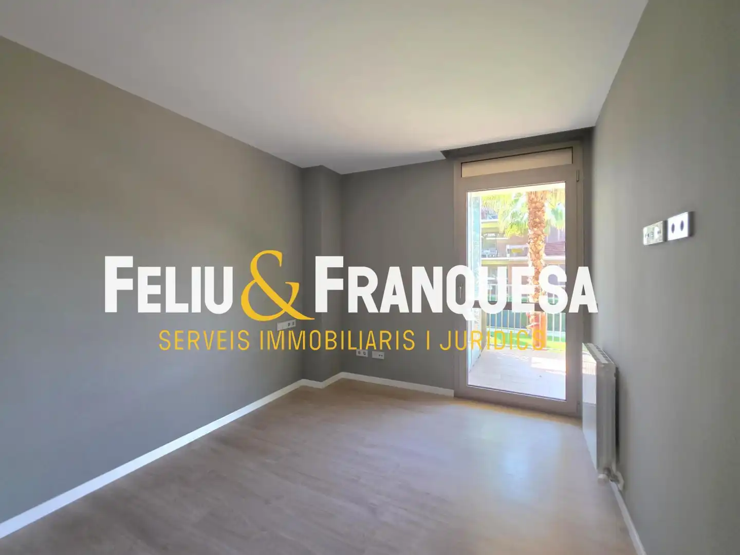 Vista exterior de Piso en venta en Sant Cugat del Vallès con Calefacción, Jardín privado y Terraza