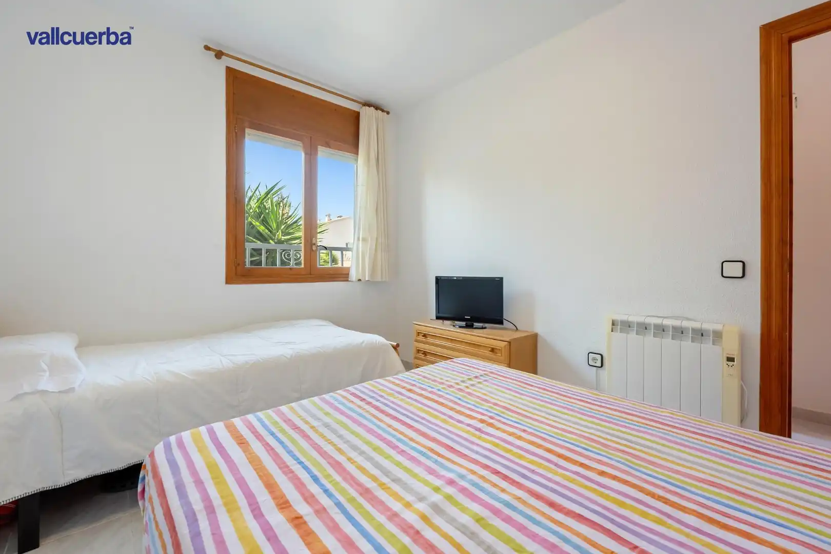Dormitori de Casa adosada en venda en Cambrils amb Aire condicionat, Calefacció i Jardí privat