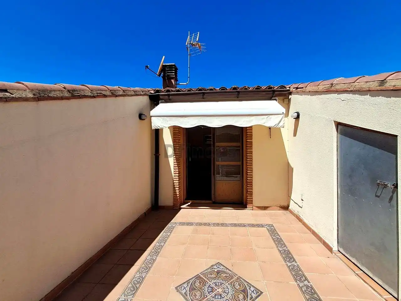 Vista exterior de Casa o xalet en venda en Teruel amb Aire condicionat, Calefacció i Jardí privat