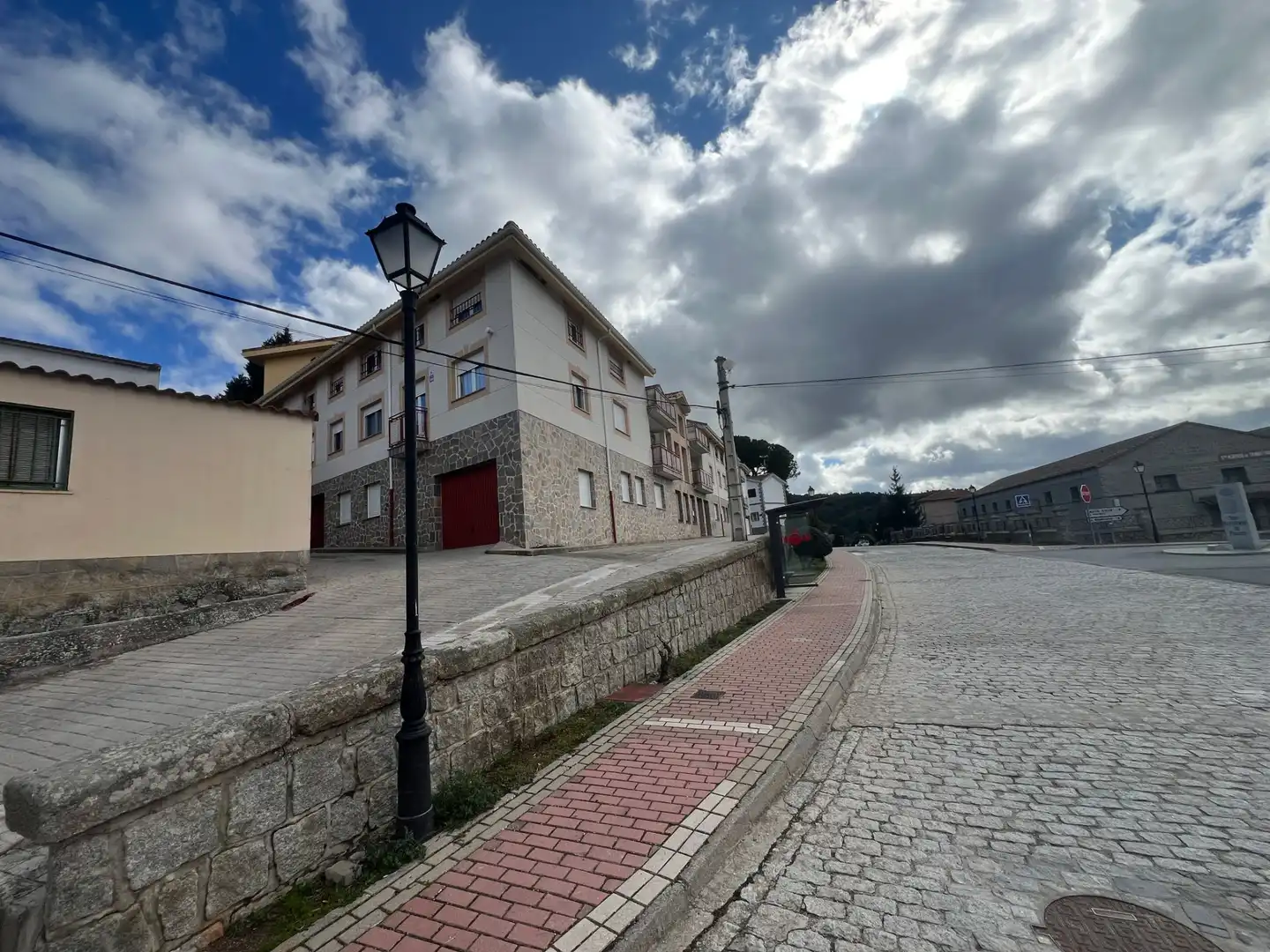 Exterior view of Attic for sale in San Bartolomé de Pinares  with Heating