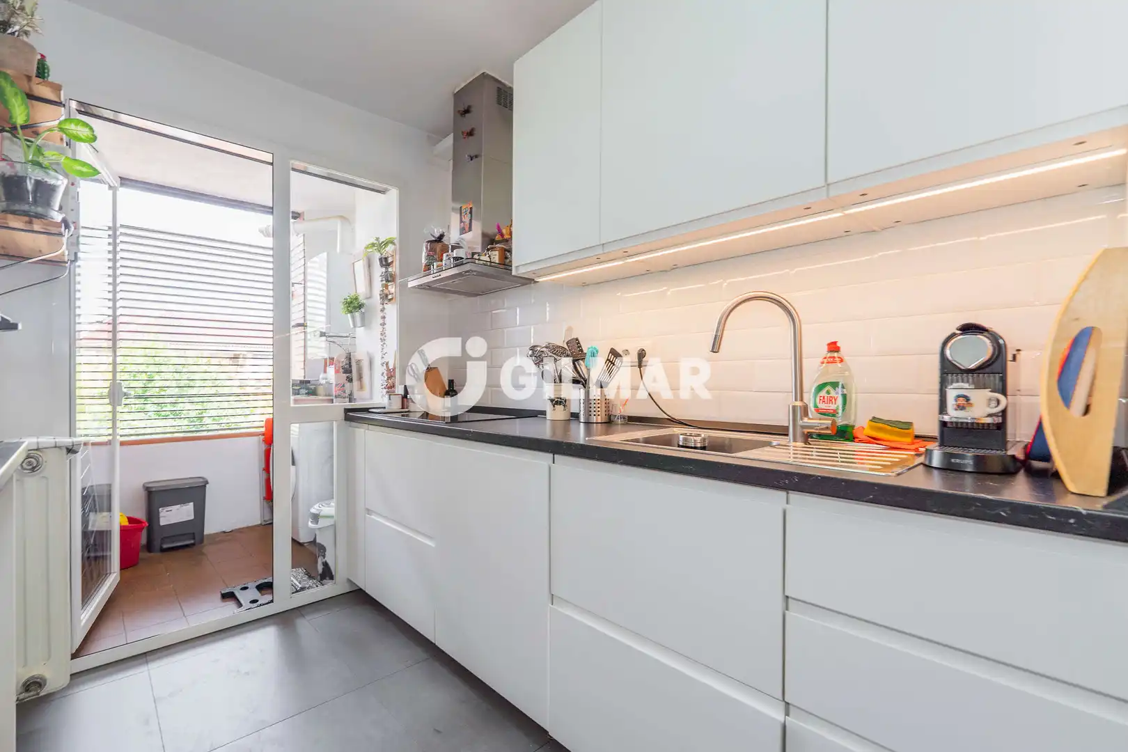 Kitchen of Flat for sale in Pozuelo de Alarcón  with Heating, Private garden and Swimming Pool