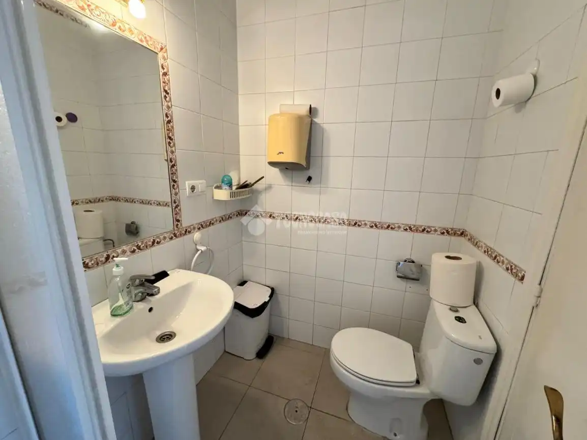 Badezimmer von Garage zur Miete in Aznalcázar