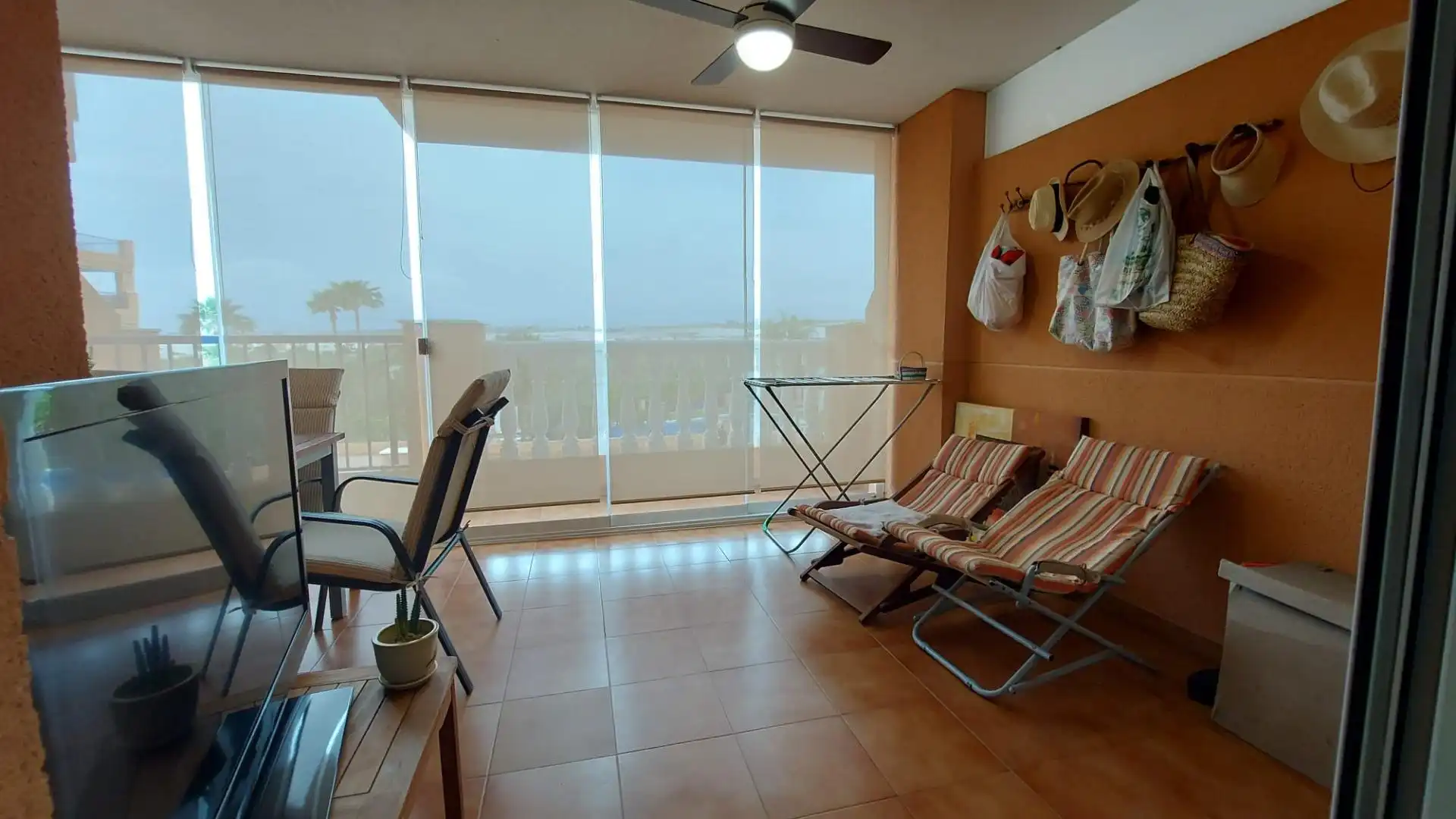 Terraza de Piso de alquiler en El Ejido con Aire acondicionado, Amueblado y Piscina comunitaria