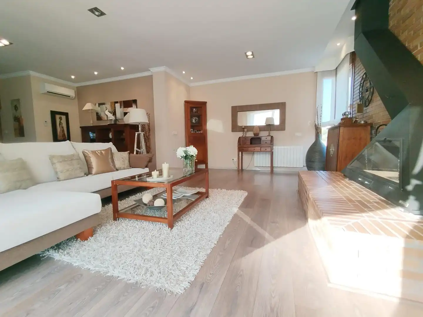 Sala de estar de Casa o chalet en venta en Viladecavalls con Calefacción, Jardín privado y Parquet