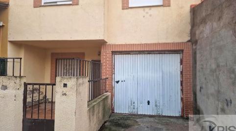 Foto 2 de Casa adosada en venda a Guadalajara, Almonacid de Toledo, Toledo
