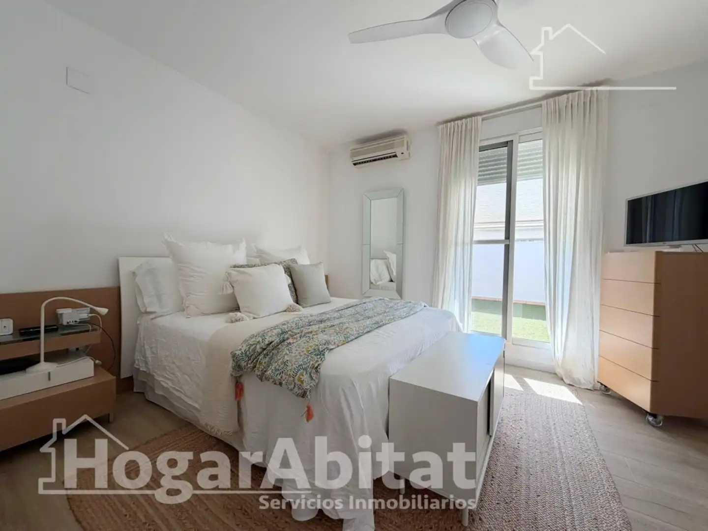 Bedroom of Attic for sale in Chiva  with Air Conditioner and Terrace