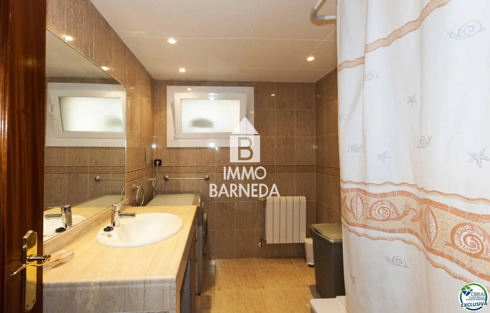 Bathroom of Flat for sale in Roses  with Heating, Terrace and Storage room