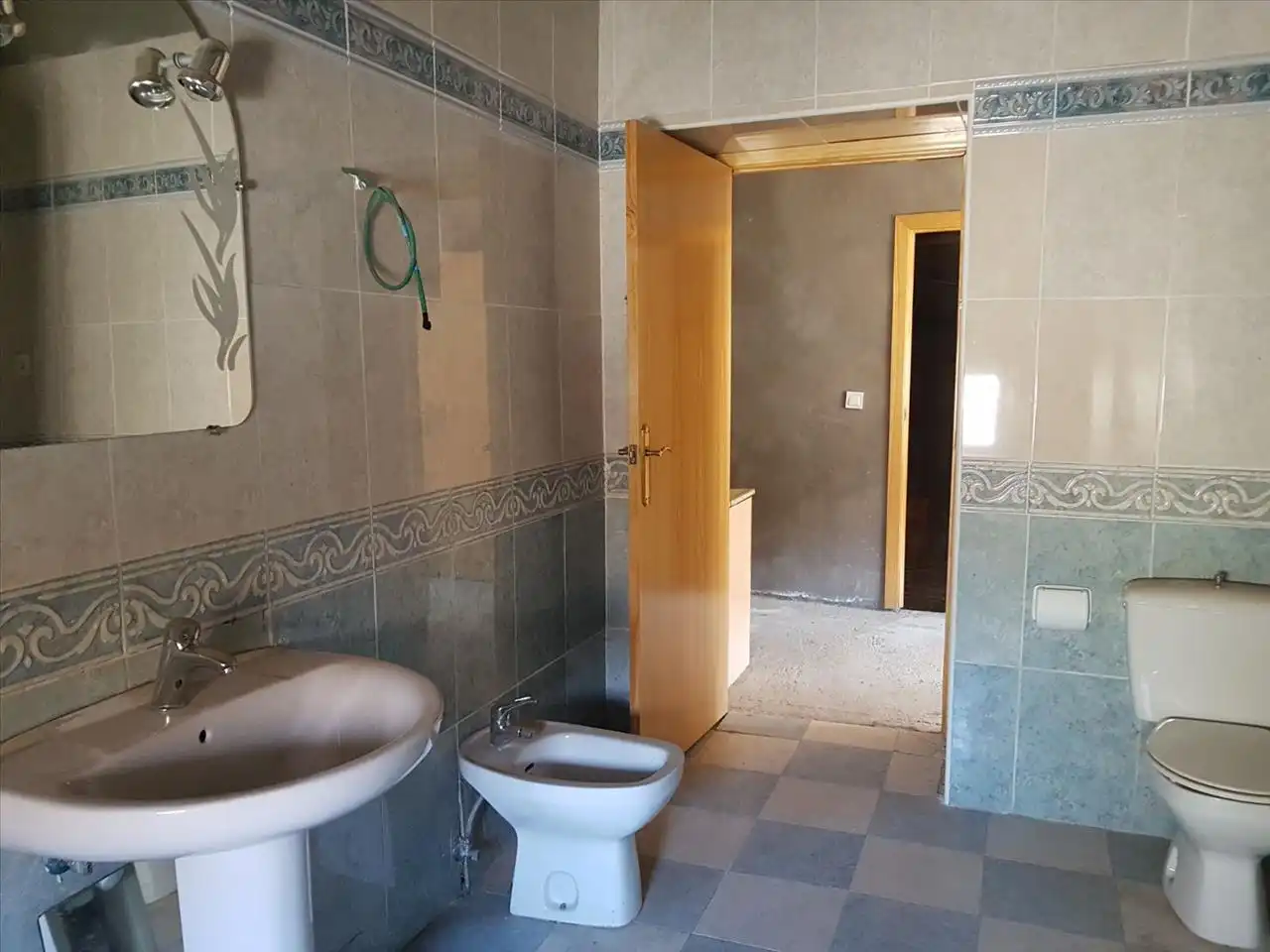 Houses for sale in Trabajo, Carretera de Córdoba - Libertad