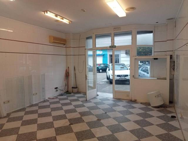 Local comercial en Alquiler en Avenida Esclavas, 7 en Germaníes - Juzgados