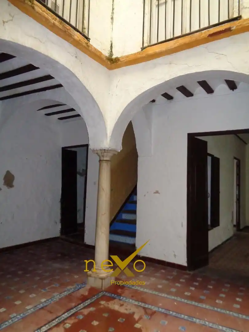 Casa o chalet en venta en Carmona con Jardín privado, Piscina y Balcón