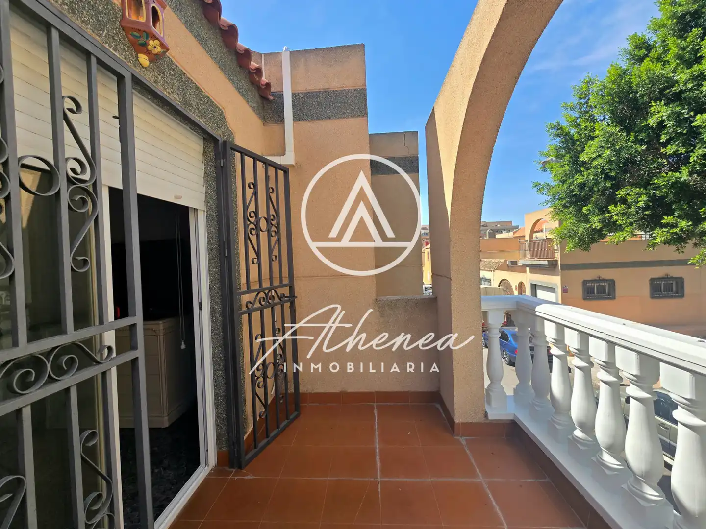 Vista exterior de Casa adosada en venta en Vícar con Aire acondicionado, Calefacción y Terraza