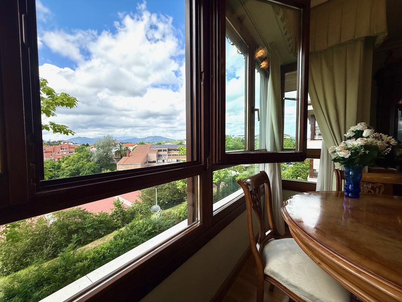Bedroom of Flat for sale in Donostia - San Sebastián   with Heating, Terrace and Storage room