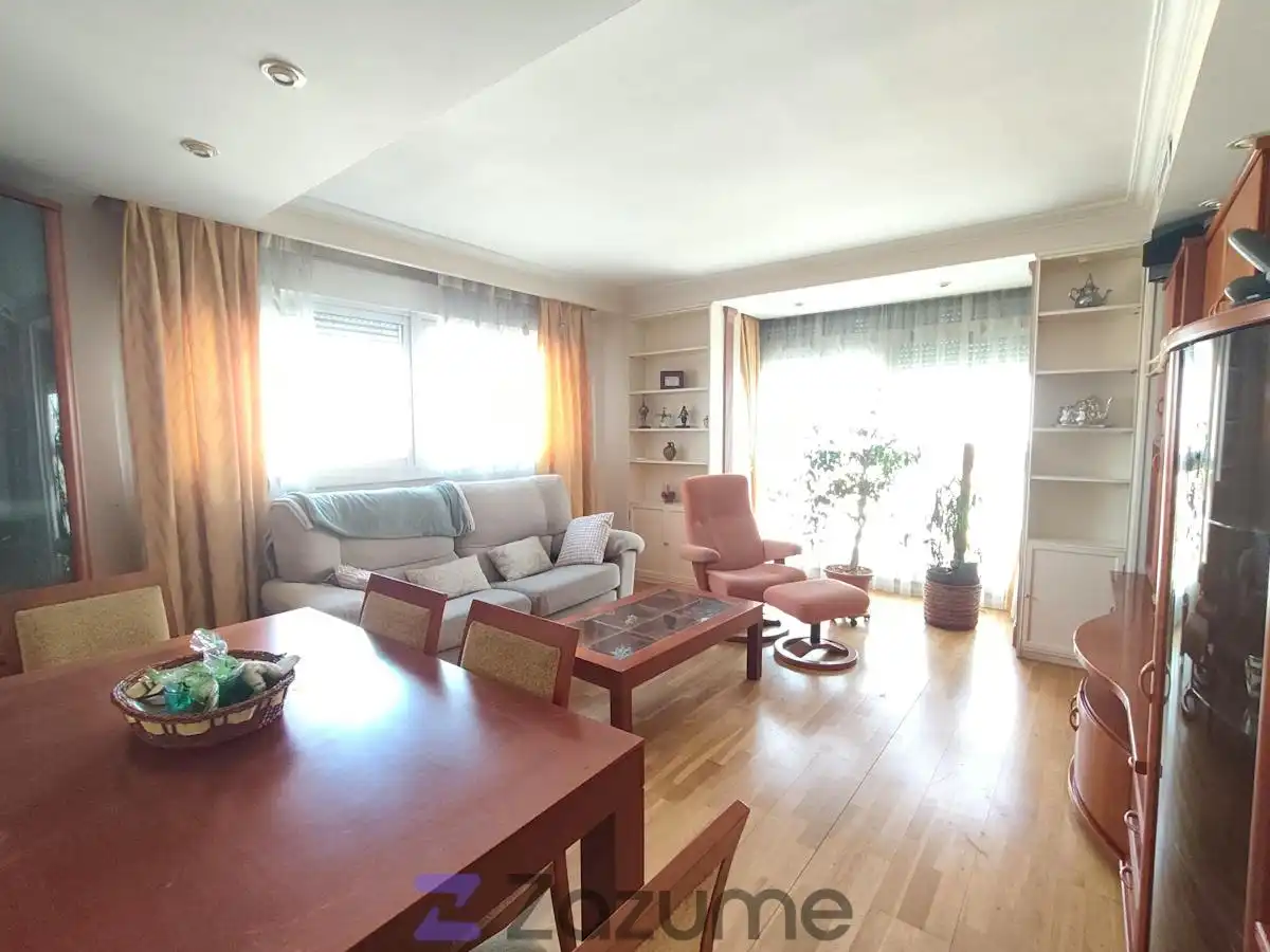 Wohnzimmer von Wohnung zur Miete in Usera