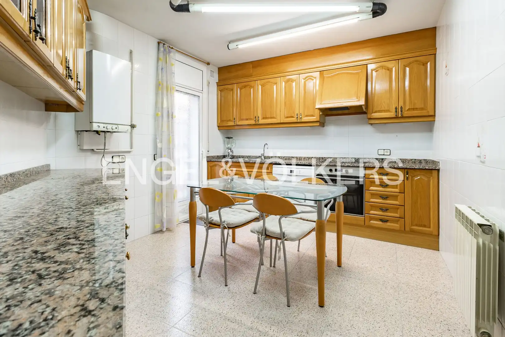 Cocina de Casa o chalet en venta en Badalona con Aire acondicionado, Calefacción y Terraza