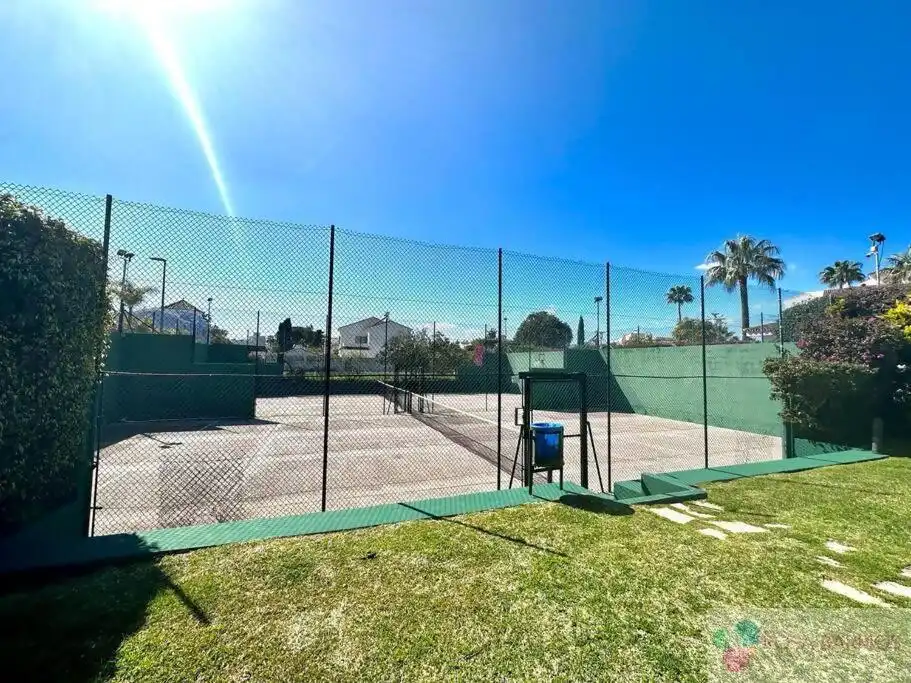 Exterior view of Flat for rent in Marbella  with Terrace, Furnished and Community pool