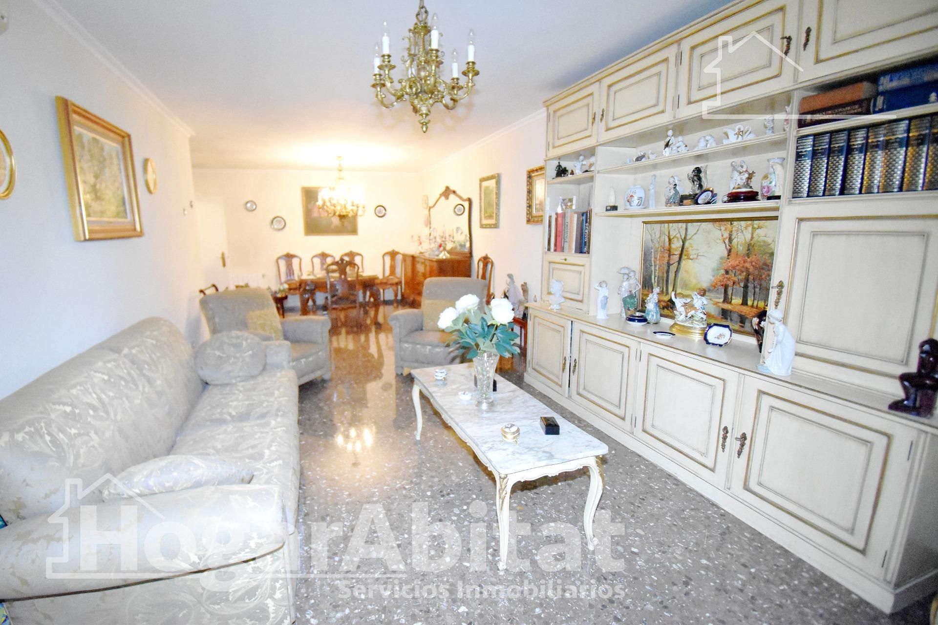 Sala d'estar de Pis en venda en  Valencia Capital amb Aire condicionat, Calefacció i Terrassa