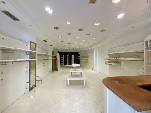 Local comercial en Venta en Secundino Esnaola Kalea, 12 en Gros