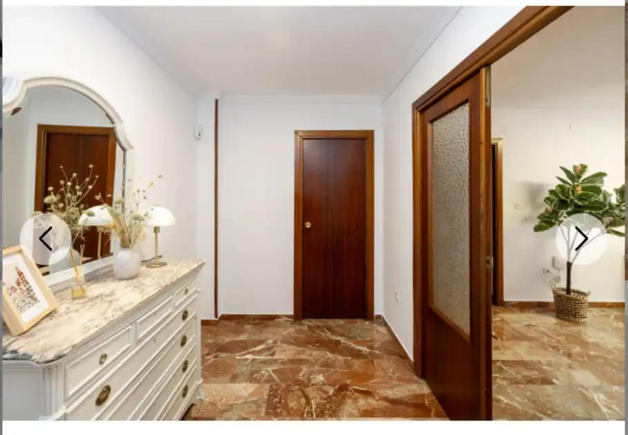 Flat for sale in Granada  with Air Conditioner and Terrace