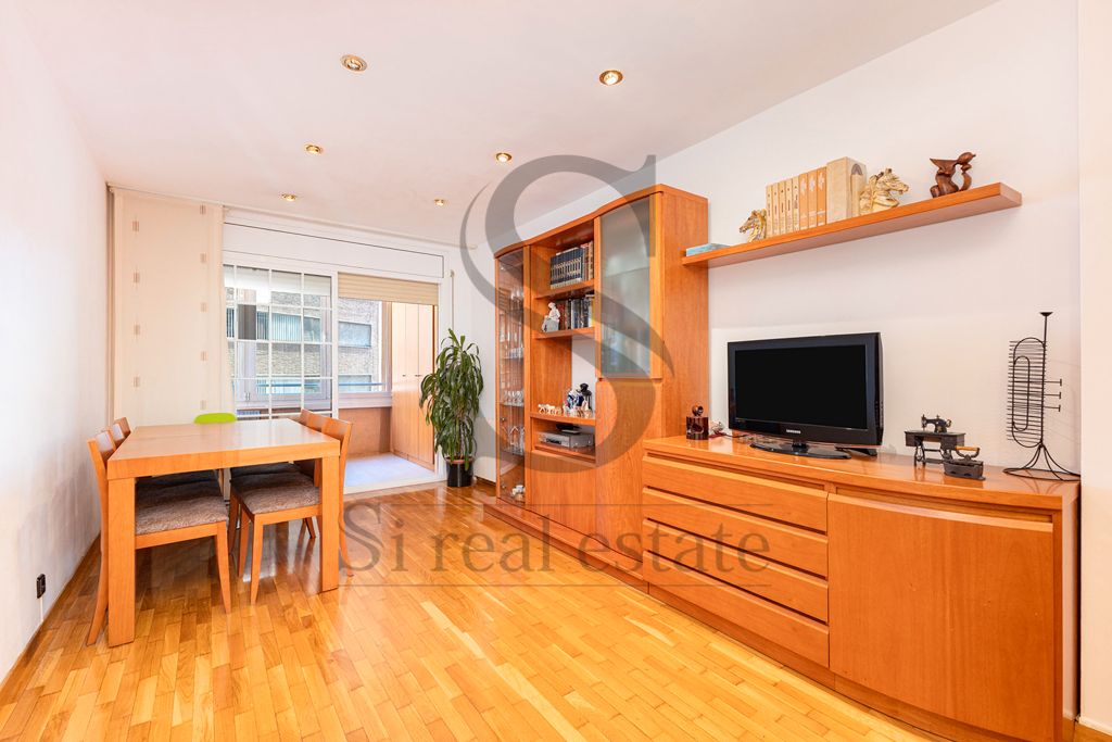 Vista exterior de Piso en venta en  Barcelona Capital con Aire acondicionado, Calefacción y Parquet