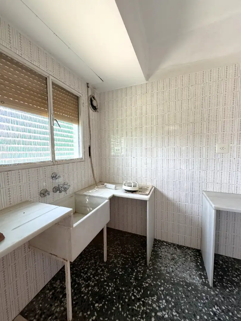 Bany de Casa o xalet en venda en Serra amb Terrassa i Balcó