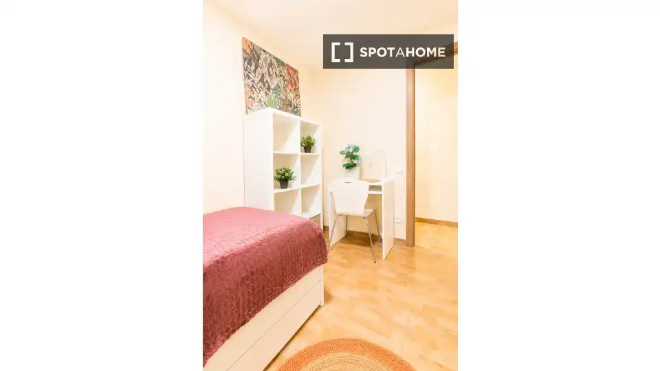 Schlafzimmer von Wohnung zur Miete in L'Hospitalet de Llobregat mit Klimaanlage, Heizung und Möbliert