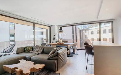 Living room of Flat for sale in  Madrid Capital  with Heating, Parquet flooring and Terrace