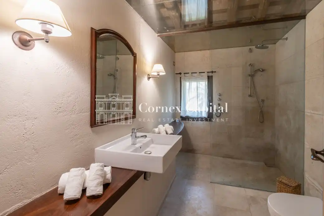Baño de Casa o chalet de alquiler en Pals con Jardín privado, Terraza y Piscina
