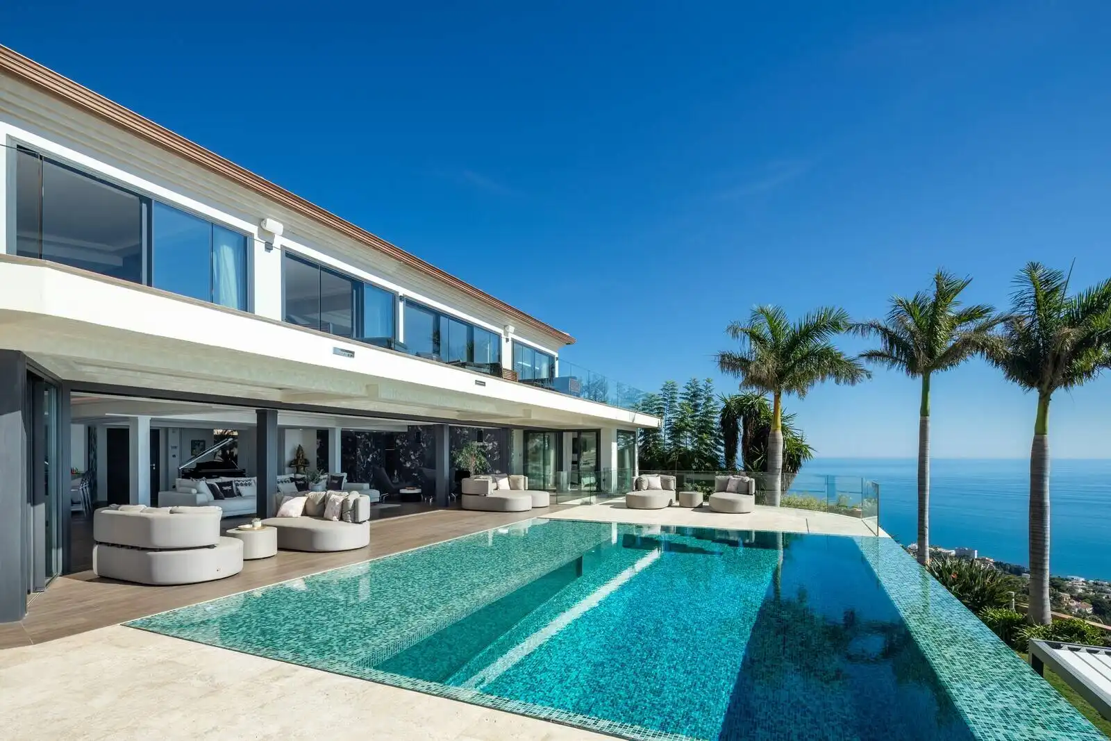 Casa amb piscina en venda a Benalmádena pueblo, imagen 4