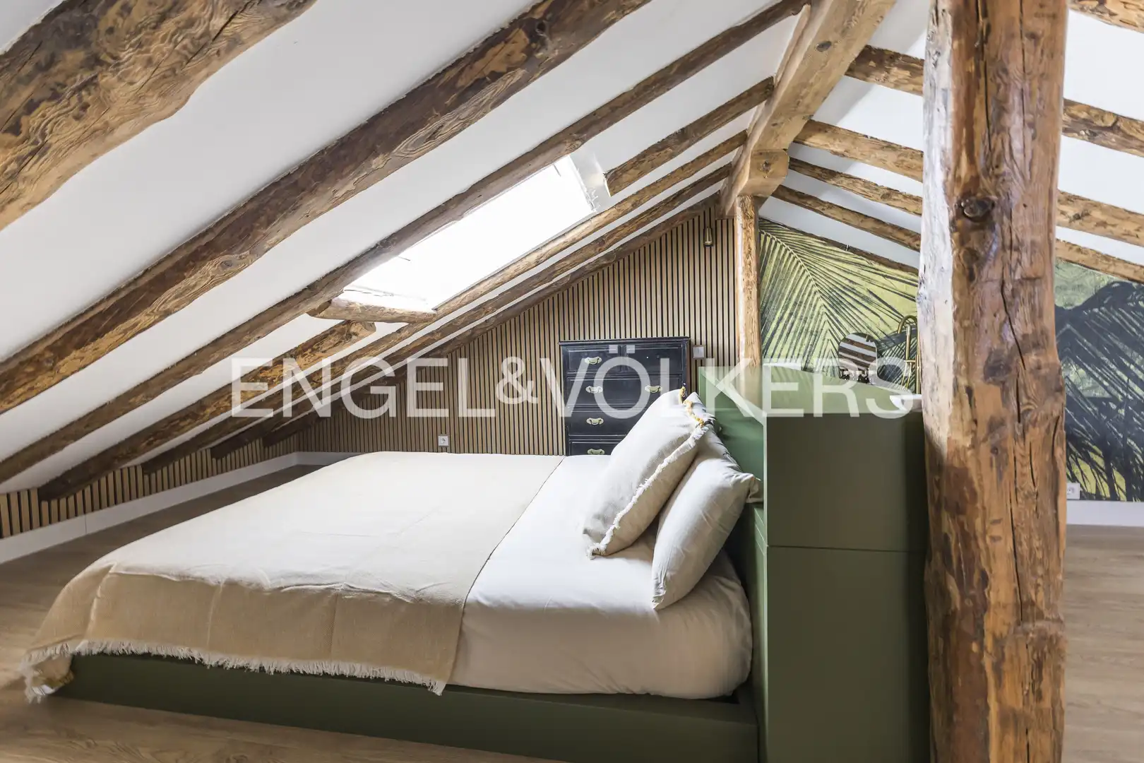Schlafzimmer von Maisonette zur Miete in Madrid mit Klimaanlage und Heizung