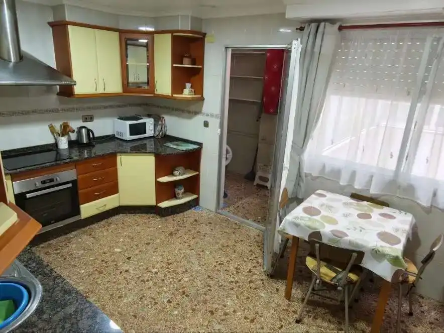 Pis amb balcó en venda a Santa Pola ciudad