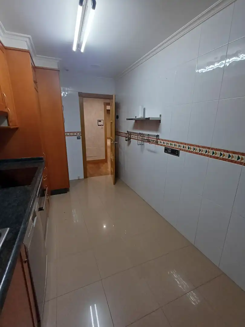 Wohnung zum Verkauf in A Coruña Capital  mit Heizung, Abstellraum und Haustechnik