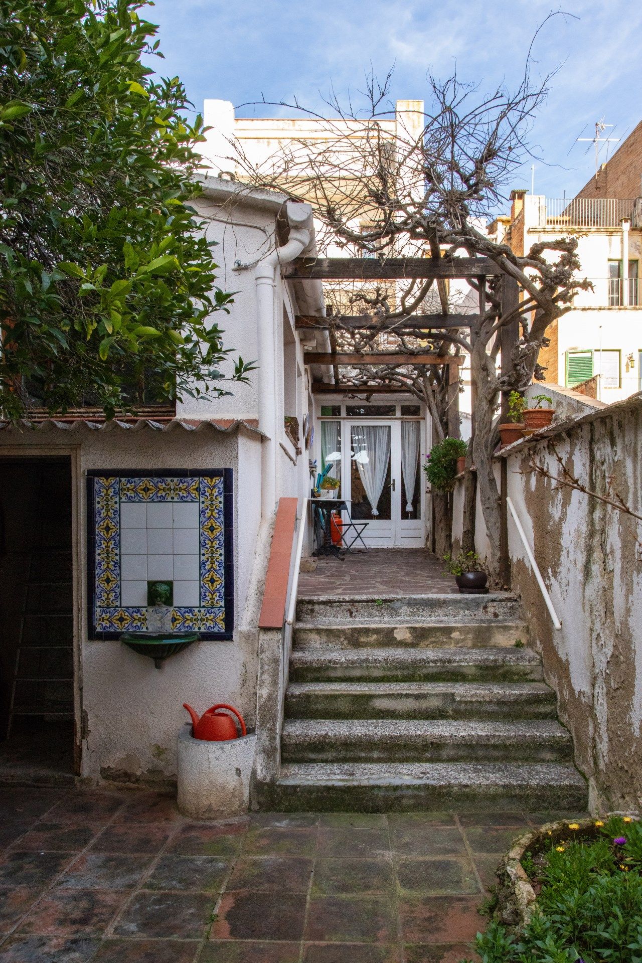 Exterior view of Single-family semi-detached for sale in Esparreguera  with Heating, Terrace and Storage room