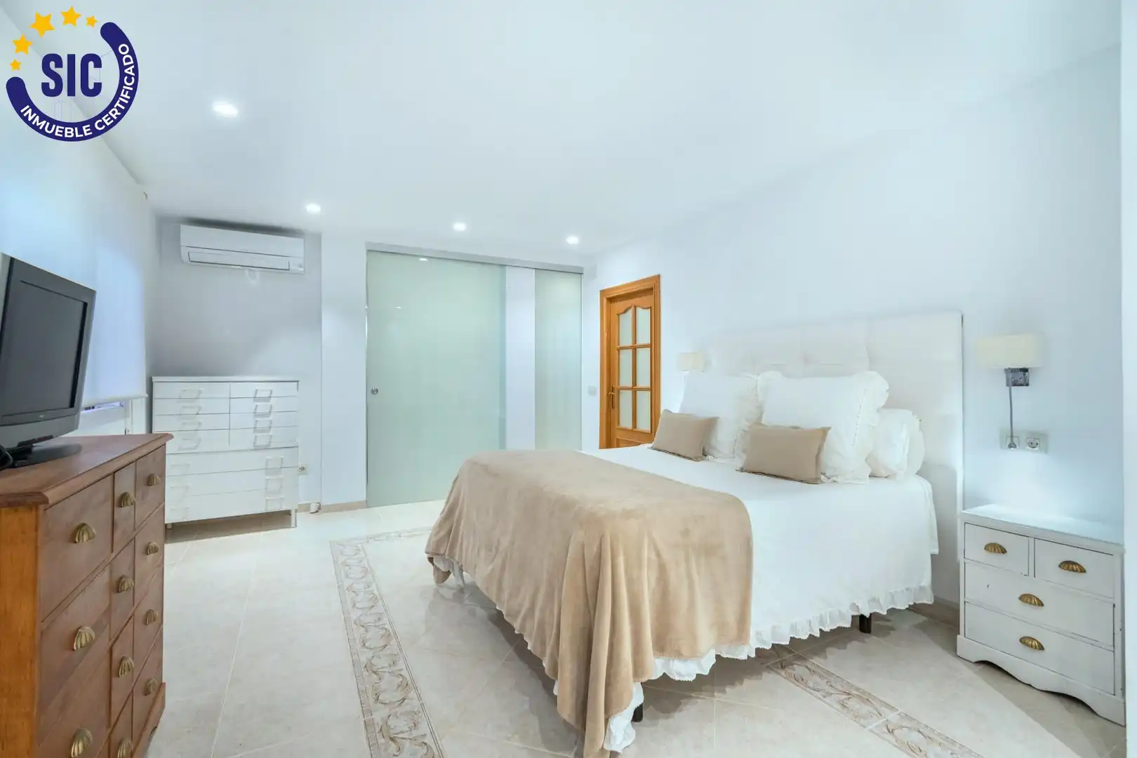 Habitación de Edificio en venta en Castellón de la Plana / Castelló de la Plana