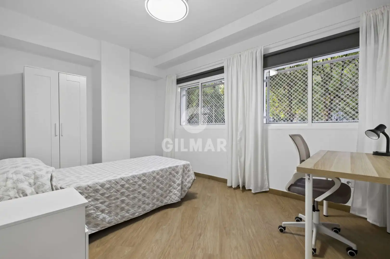 Habitación de Piso en venta en Sevilla con Calefacción y Jardín privado