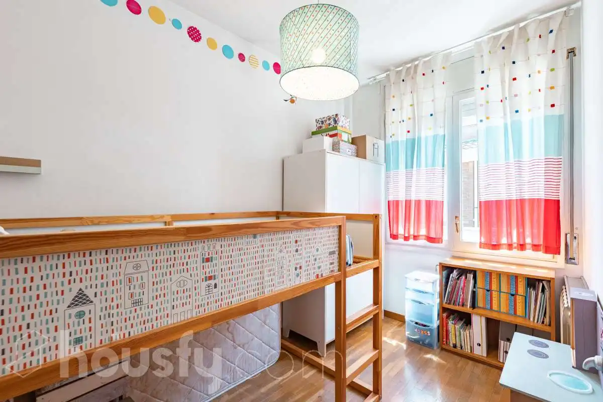 Habitación de Casa o chalet en venta en Sant Cugat del Vallès con Calefacción, Jardín privado y Parquet